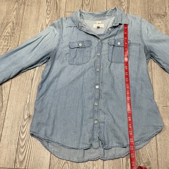 LOFT Petite Light Denim Button-Down Shirt - SP - Picture 4 of 9